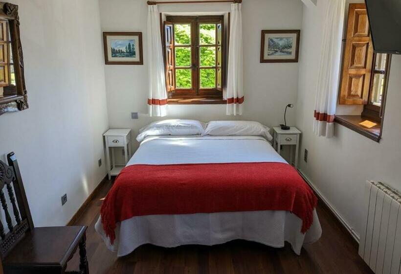 اتاق استاندارد با بالکن, Posada Revolgo