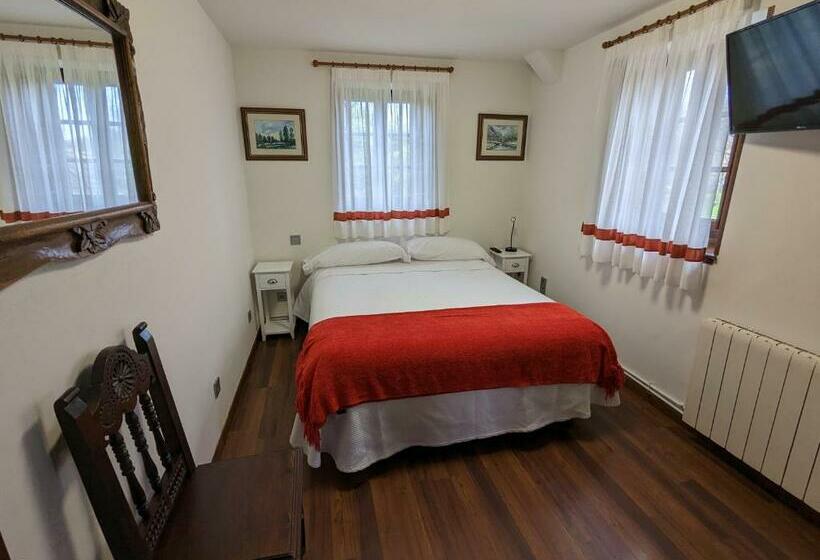 اتاق استاندارد با بالکن, Posada Revolgo