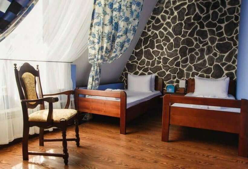 اتاق کلاسیک, Promenade Park