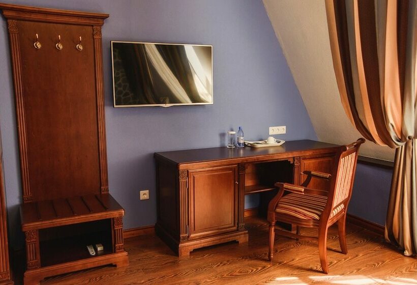 اتاق کلاسیک, Promenade Park