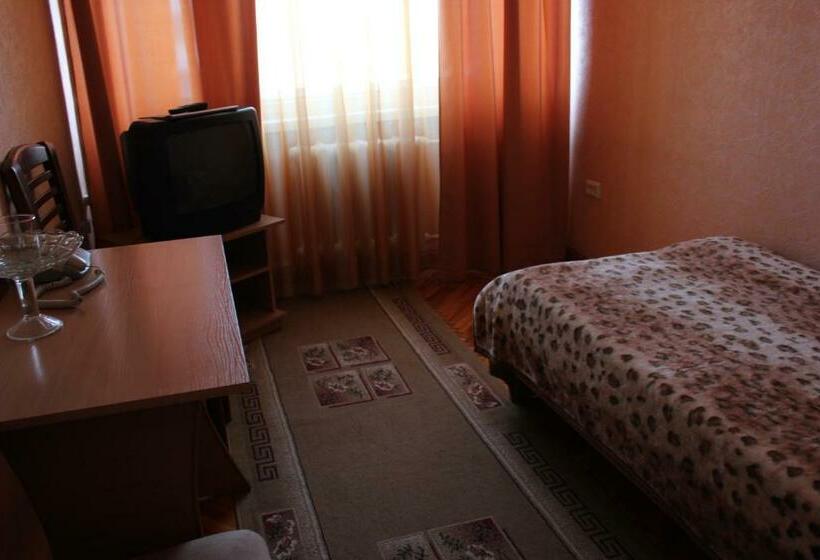 اتاق استاندارد یک نفره, Ust Kamenogorsk