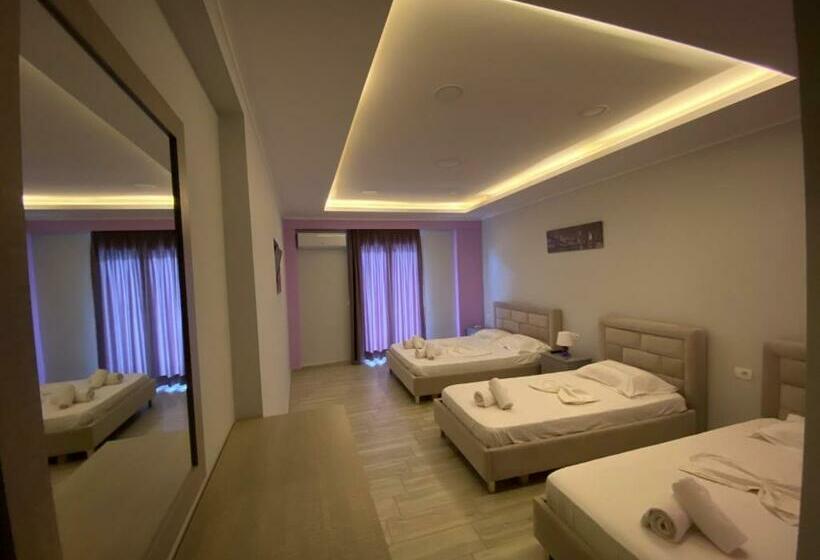 اتاق استاندارد چهار تخته با چشم‌انداز دریا, Karos Hotel Llaman