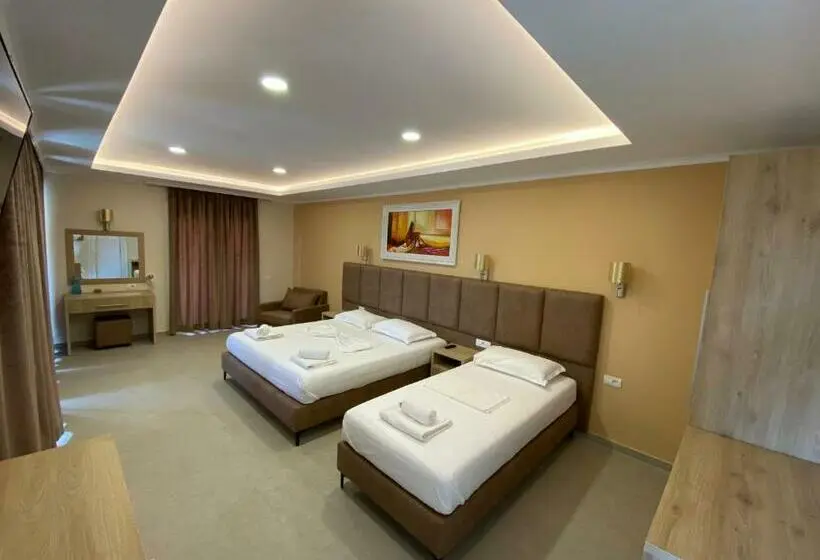 Suite with Hot Tub