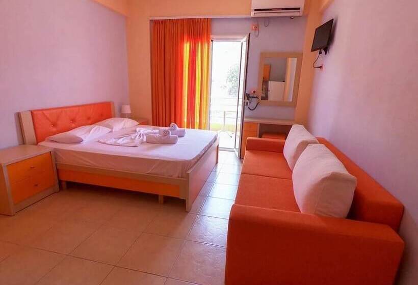 استودیوی استاندارد با چشم‌انداز دریا, Karos Hotel Llaman