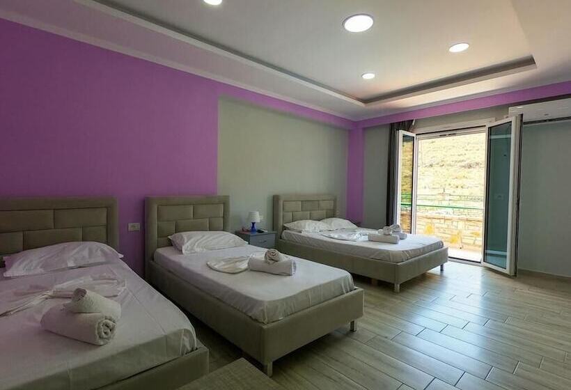 اتاق استاندارد چهار تخته با چشم‌انداز دریا, Karos Hotel Llaman