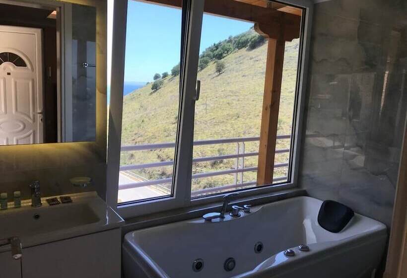 سوییت, Karos Hotel Llaman