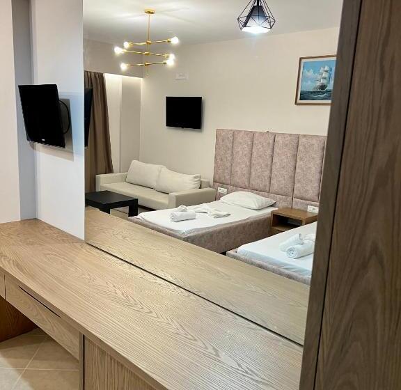 풀장 전망 스위트, Karos Hotel Llaman
