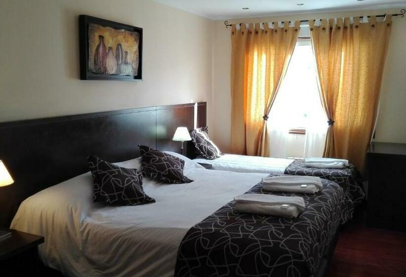 غرفة قياسية ثلاثية, Las Retamas B&b