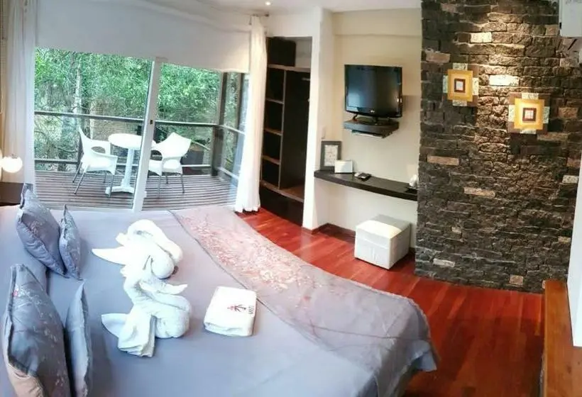 سوئیت مستر, Mizu Hotel Boutique