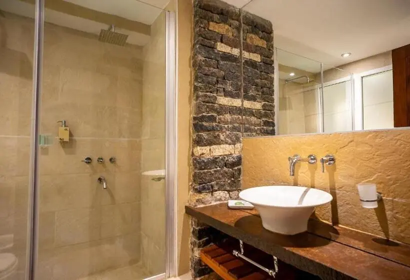 سوئیت مستر, Mizu Hotel Boutique