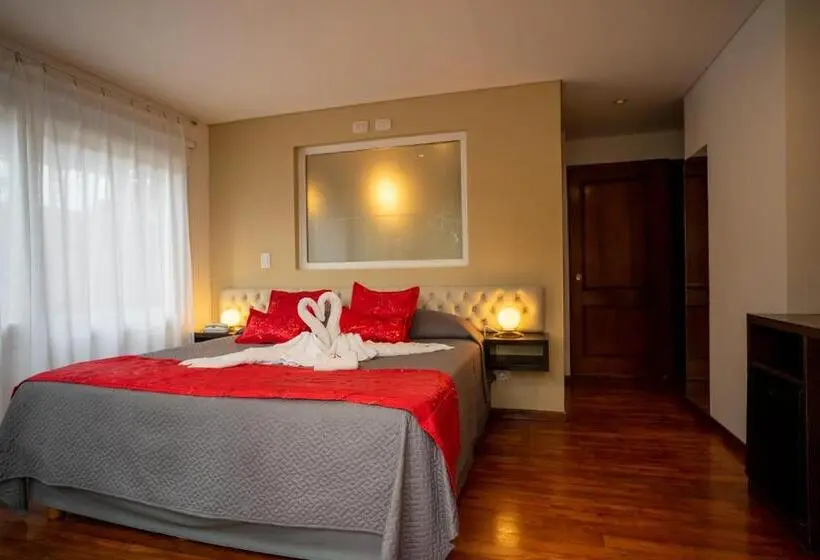 سوییت جونیور, Mizu Hotel Boutique