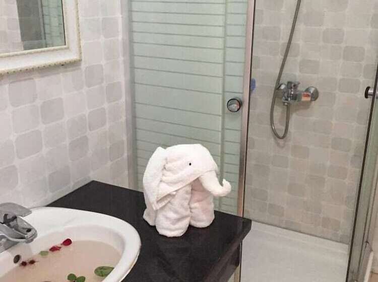 اتاق لوکس سه تخته, Yen Nhi Hotel Ninh Binh