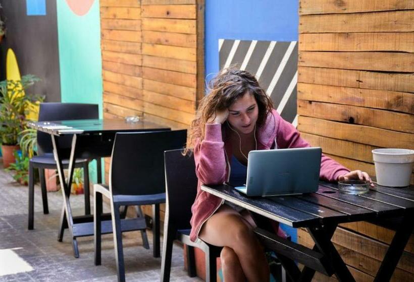 اتاق استاندارد با سرویس بهداشتی مشترک, 531 Hostel