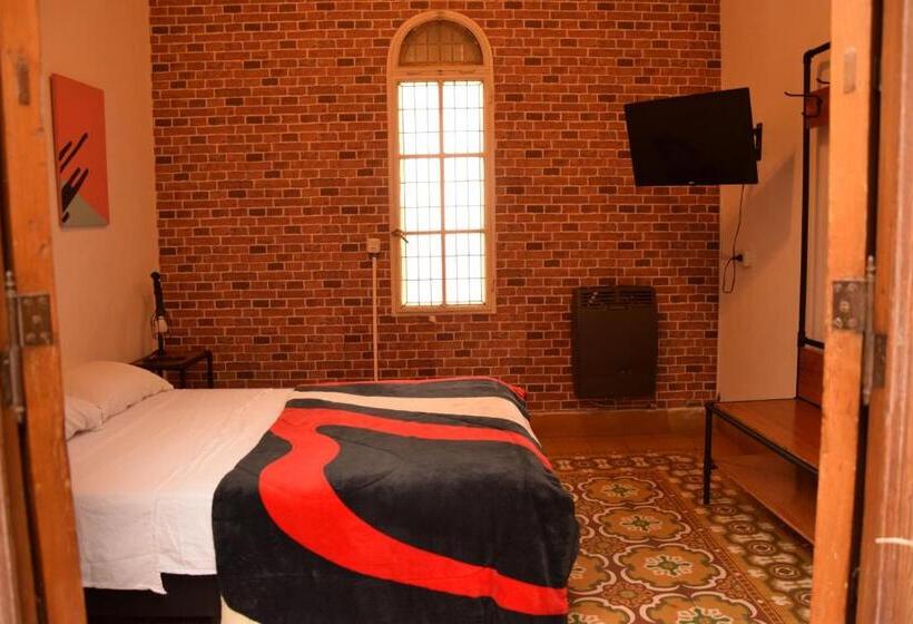 اتاق استاندارد با سرویس بهداشتی مشترک, 531 Hostel