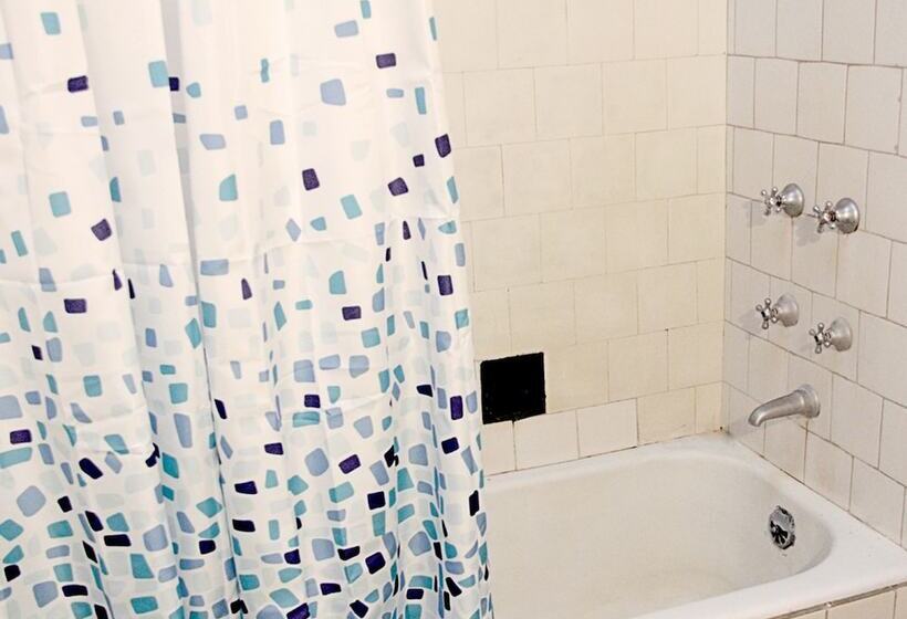 מיטה בחדר משותף, Hostel Cordobes