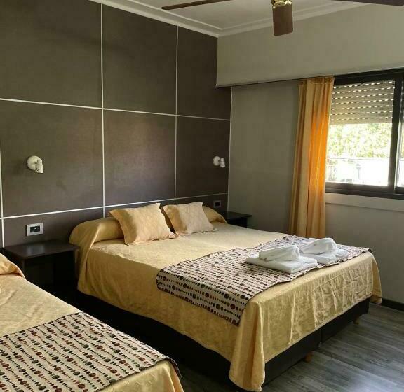 غرفة قياسية ثلاثية, Algarrobo