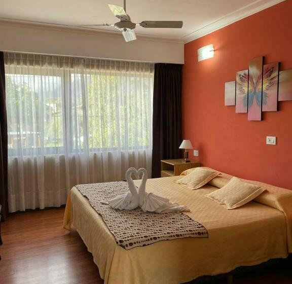 غرفة قياسية, Algarrobo