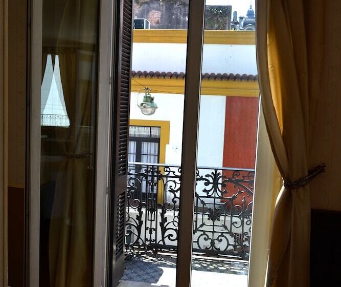 اتاق استاندارد سه نفره, Del900 Hotel Boutique