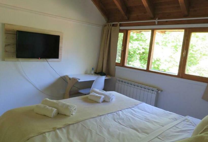 标准房带园景, Los 3 Mosqueteros