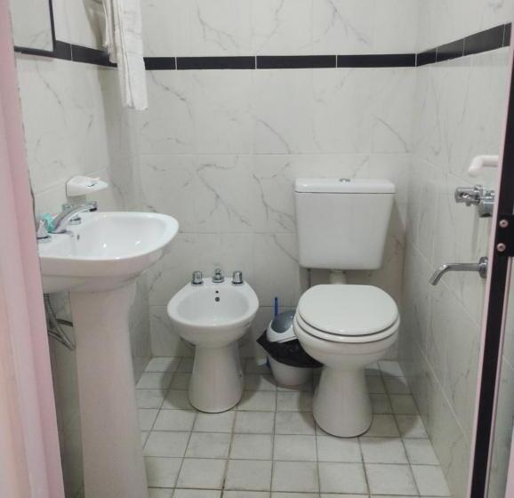 اتاق استاندارد سه نفره, Minerva