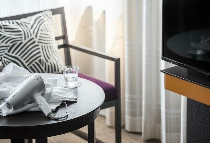 Номер Economy, Mitsui Garden Hotel Kyobashi   Tokyo Station