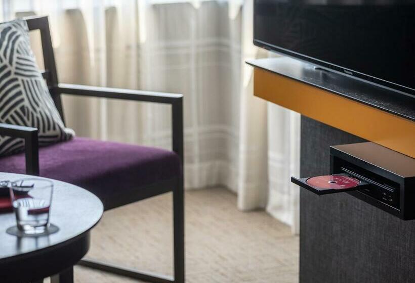 חדר סופריור, Mitsui Garden Hotel Kyobashi   Tokyo Station