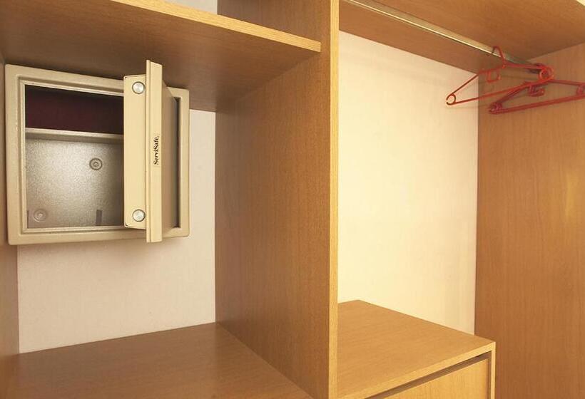 이코노미 룸, Soleado