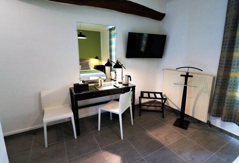 חדר אקונומי, Manoir De Montigny