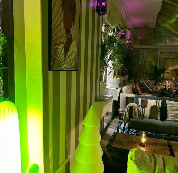 غرفة ديلوكس, Orion