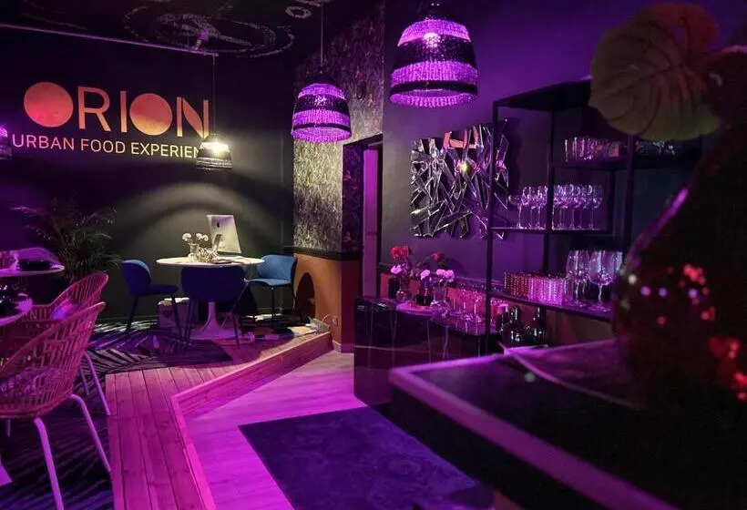 Quarto deluxe, Orion