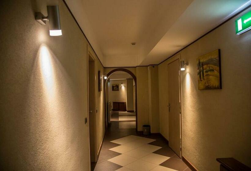 舒适三人间, Albergo Della Posta