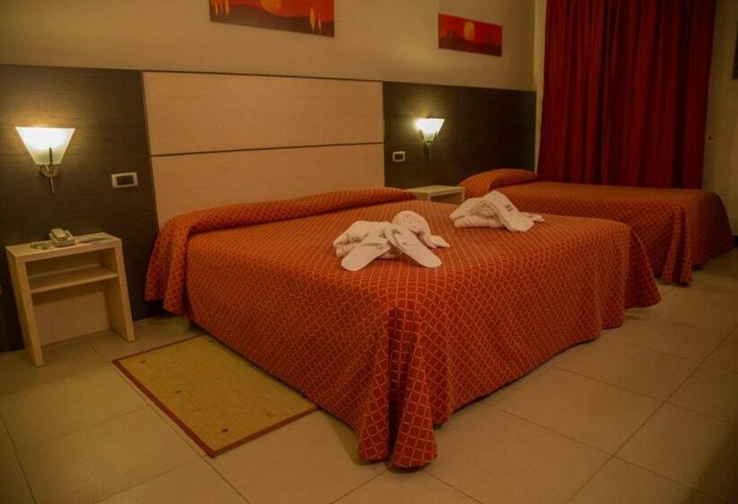 חדר קומפורט לשלושה, Albergo Della Posta