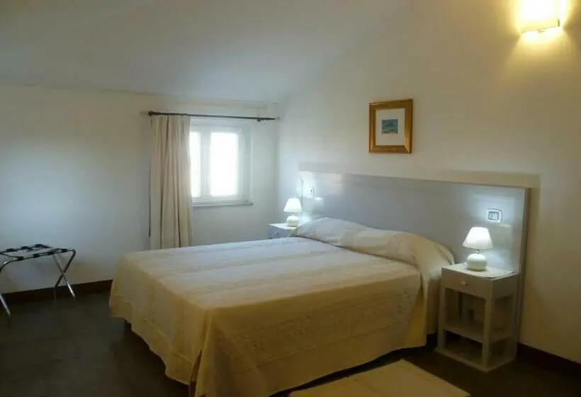 Sviitti 2 Makuuhuonetta, Albergo Residenziale La Corte