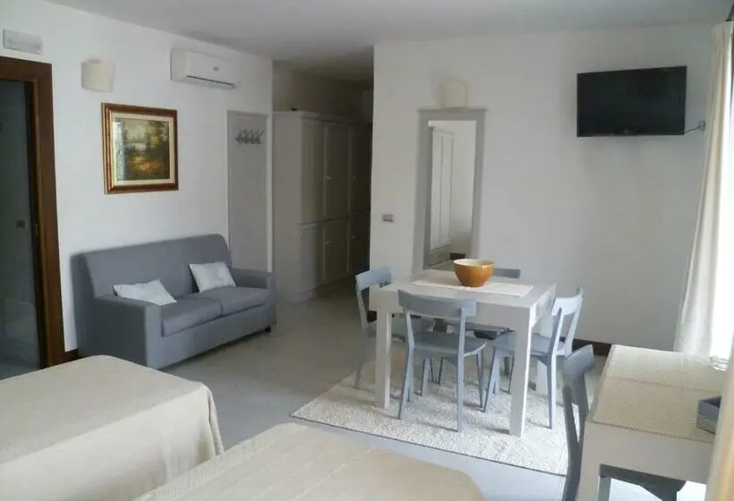 Juniorsviitti Parveke, Albergo Residenziale La Corte