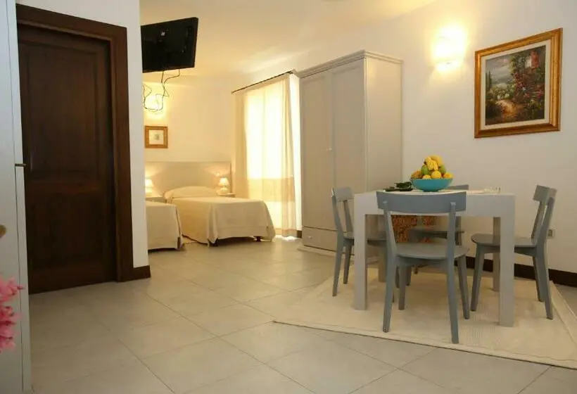 Juniorsviitti, Albergo Residenziale La Corte