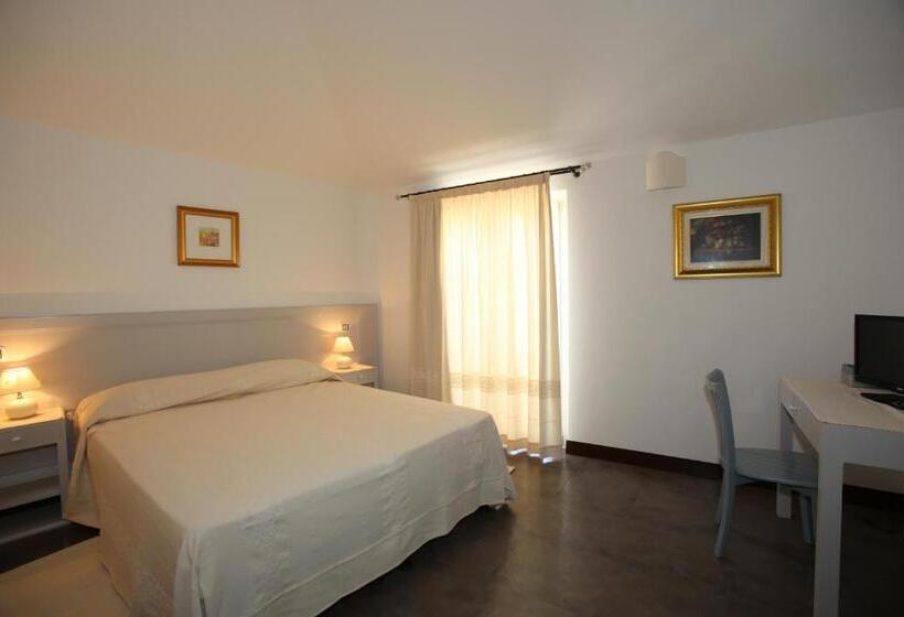 סוויטה עם מרפסת, Albergo Residenziale La Corte