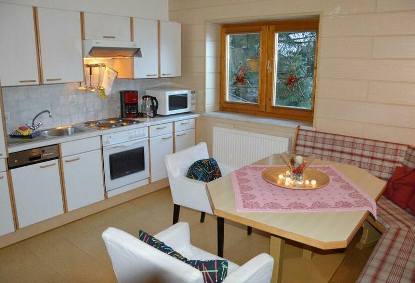 דירת שלושה חדרים, Casa Montana