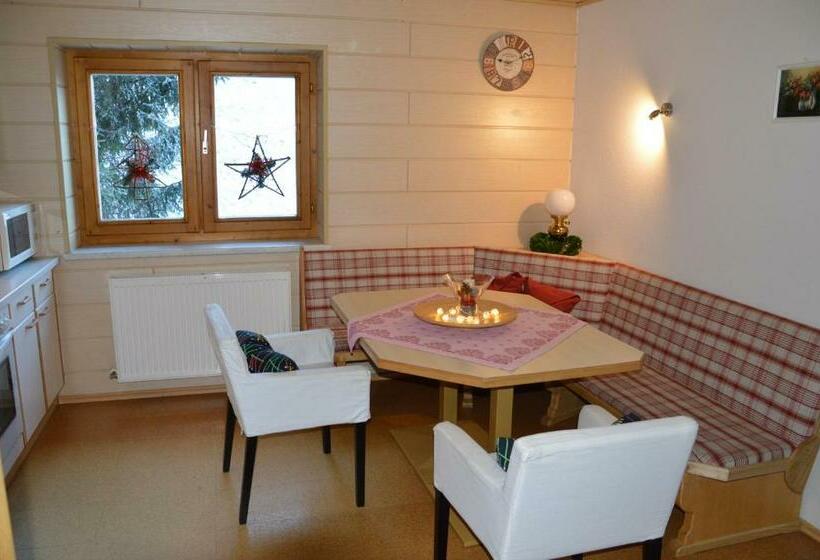 דירת שלושה חדרים, Casa Montana