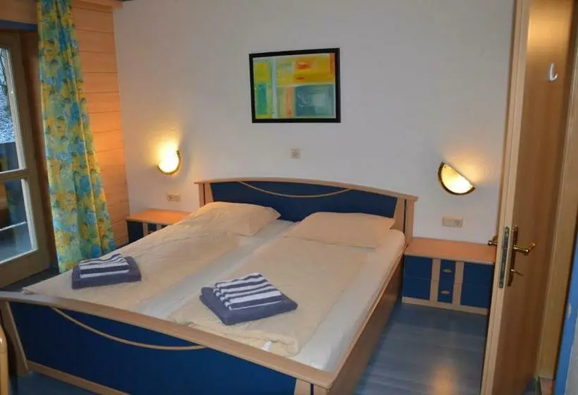آپارتمان 1 خوابه با بالکن, Casa Montana
