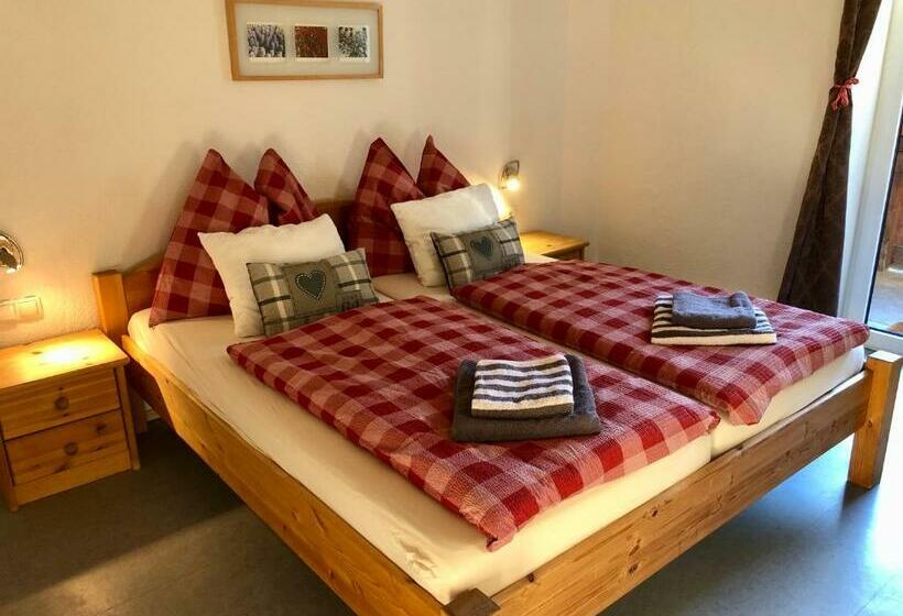 דירת שלושה חדרים, Casa Montana