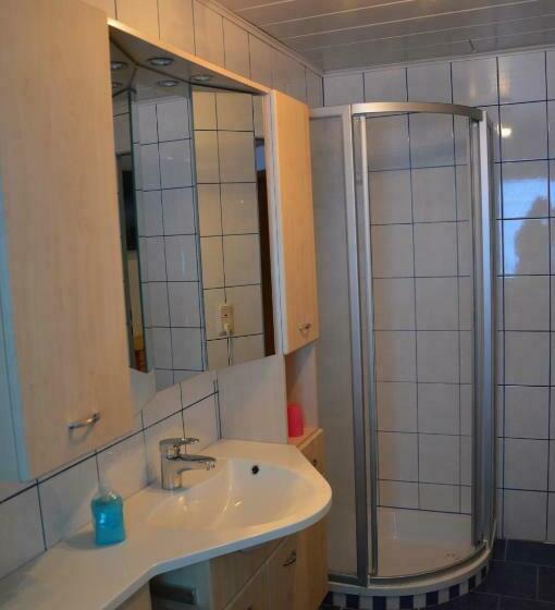 דירת שלושה חדרים, Casa Montana