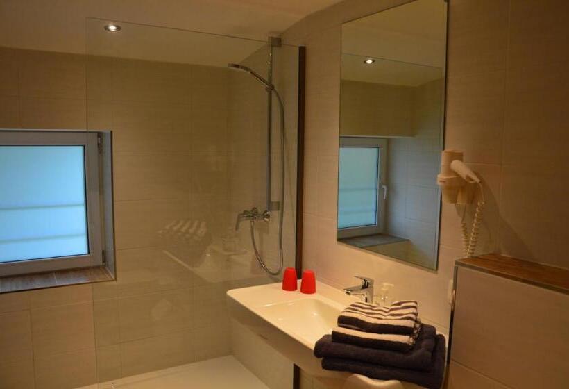 דירת שני חדרים עם מרפת, Casa Montana