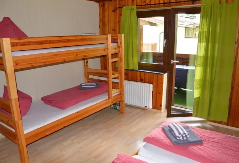 آپارتمان 2 خوابه با بالکن, Casa Montana