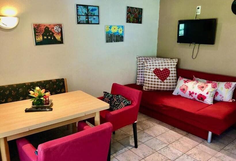 דירת שני חדרים עם מרפת, Casa Montana