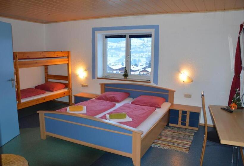 חדר סטנדרט לארבעה, Casa Montana