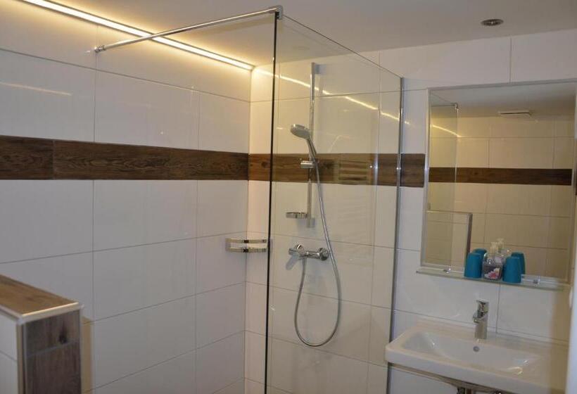 דירה בת חדר שינה 1 עם מרפסת, Casa Montana