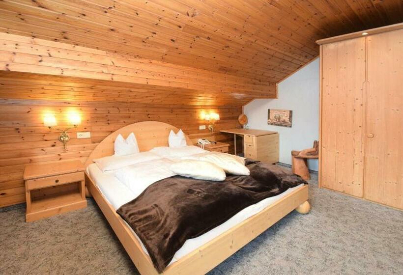 标准三人间, Chalet Olympia