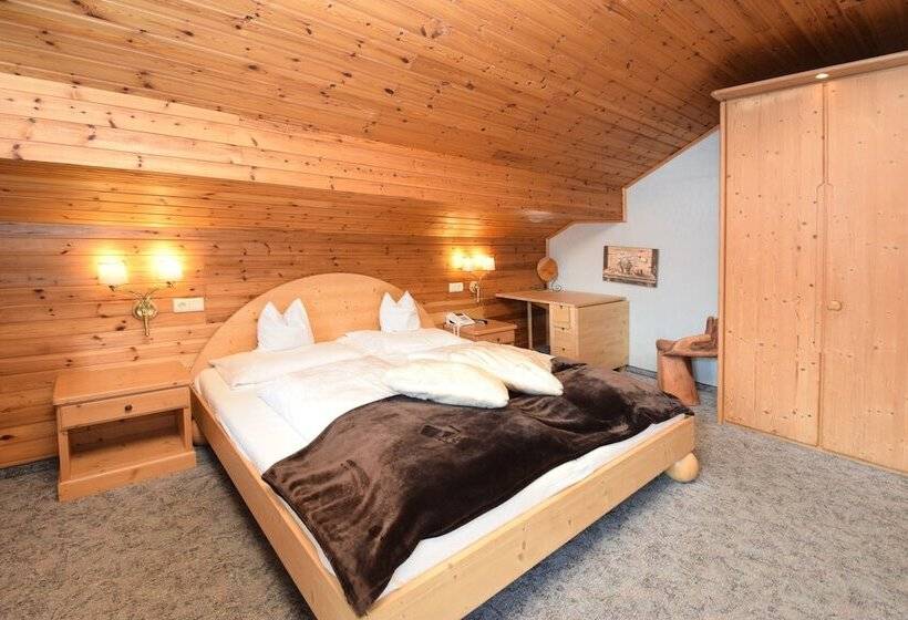 标准三人间, Chalet Olympia