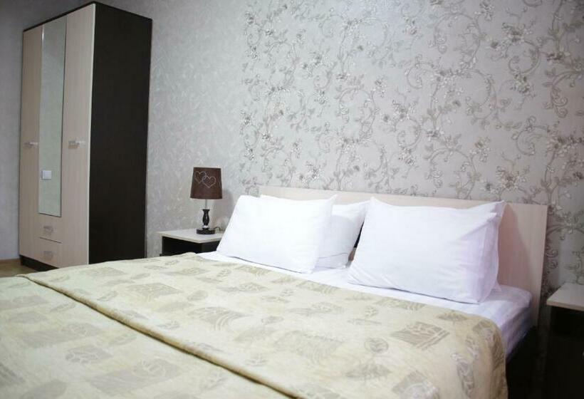 سوئیت با تخت بزرگ, City