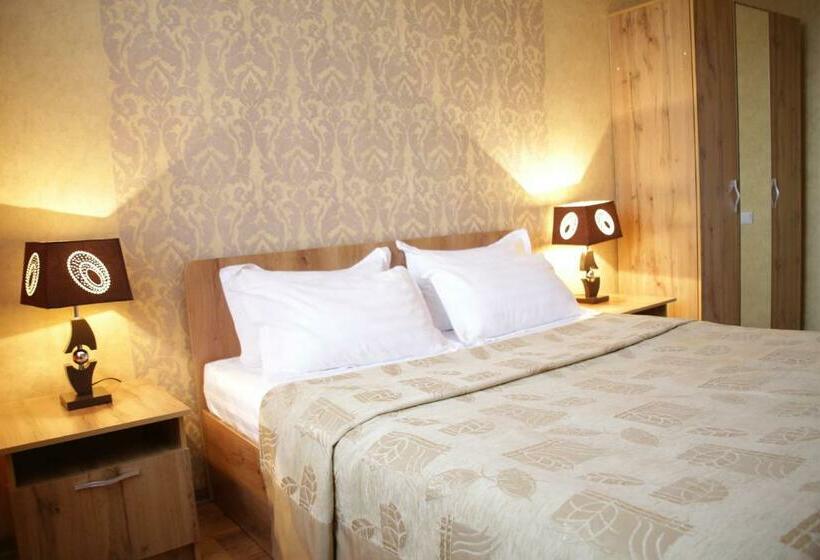 سوئیت با تخت بزرگ, City